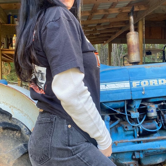 Sold - Picture 3 of 4